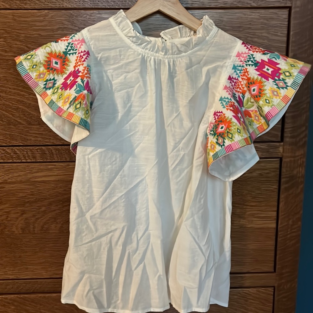 THML embroidered puff sleeve blouse, size xs